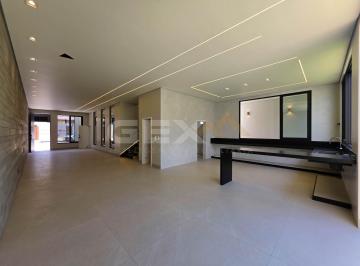 Casa · 380m² · 4 Quartos · 2 Vagas · Casa à venda no Bom Pastor, 4 quartos todos suítes, espaço gourmet e 2 vagas.