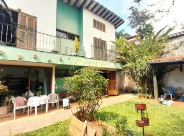 Casa · 325m² · 4 Quartos · 5 Vagas · Casa com 4 dormitórios e muito jardim na Chácara Monte Alegre!