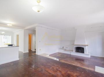 Casa · 242m² · 4 Quartos · 4 Vagas · Campo Grande, Excelente Sobrado, Recém Reformado, 4 Quartos, 2 Suítes, 4 Vagas.
