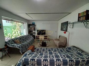 Casa · 136m² · 3 Quartos · 2 Vagas · Sobrado á venda na Chácara Santo Antônio! Com 3 dormitórios e duas suítes.Pronto para morar!