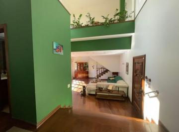 Casa · 320m² · 3 Quartos · 4 Vagas · Excelente localização .