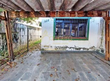 Casa · 90m² · 2 Quartos · 1 Vaga · Casa, na Chácara Santo Antônio, com 2 dormitórios e 1 vaga de garagem.