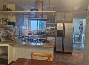 Casa · 287m² · 3 Quartos · 5 Vagas · CASA TÉRREA COM JARDIM E PISCINA AQUECIDA !!!