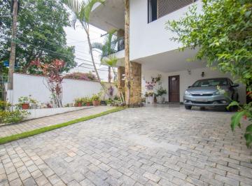 Casa · 279m² · 4 Quartos · 6 Vagas · Granja Julieta- Rua fechada com cancela, 4 quartos, 1 suite, sala intima, living amplo. terraço.