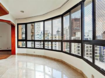 Apartamento · 250m² · 4 Quartos · 4 Vagas · Apartamento para Venda no Morumbi! 4 vagas! Prédio de alto padrão c/ lazer completo, piscina aqueci