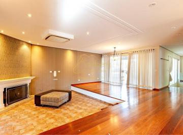 Casa · 550m² · 4 Quartos · 6 Vagas · Casa ampla com 4 dormitórios, piscina e área de lazer completa no Jardim Leonor