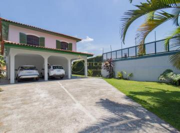 Casa · 440m² · 4 Quartos · 3 Vagas · Bela casa no Jardim Leonor.