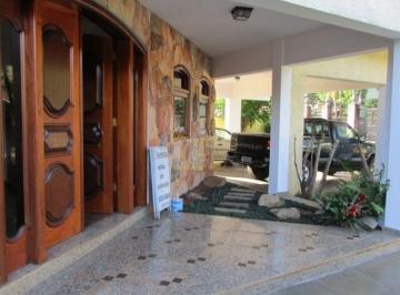 Casa · 346m² · 5 Quartos · 4 Vagas · Exclente sobrado em Interlagos