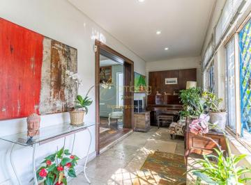Casa · 308m² · 4 Quartos · 3 Vagas · CASA A VENDA EM ÓTIMA LOCALIZAÇÃO