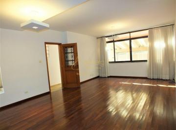 Casa · 178m² · 3 Quartos · 2 Vagas · Casa reformada com 3 dormitórios no Jardim Petrópolis