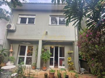 Casa · 186m² · 3 Quartos · 2 Vagas · SOBRADO COM QUINTAL, 3 DORMTÓRIOS SENDO 1 SUÍTE !!!