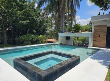 Casa · 600m² · 8 Quartos · 10 Vagas · Casa Para Locação em Chácara Monte Alegre, Maravilhosa Residência Com ótima Distribuição de Ambiente