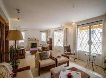 Casa · 334m² · 3 Quartos · 3 Vagas · Sobrado na Chácara Monte Alegre / 3 dormitórios sendo 2 suítes/ piscina