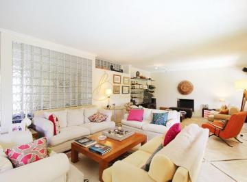 Casa · 372m² · 5 Quartos · 4 Vagas · Casa terreá, 1.215,00 de terreno e 372 de área útil, 5 quartos, 4 vagas no Jardim Marajoara.