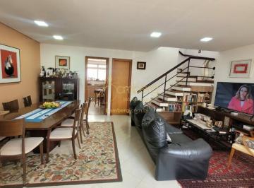 Casa · 172m² · 3 Quartos · 2 Vagas · Casa em rua fechada com portão automático no Campo Belo