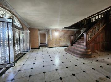 Casa · 1066m² · 5 Quartos · 8 Vagas · Casa com 5 Suítes para Reforma no Jardim Guedala - 8 Vagas
