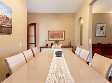 Casa · 163m² · 4 Quartos · 3 Vagas · CASA COM ESPAÇOS AMPLOS E ILUMINADDOS.