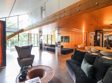 Casa · 600m² · 3 Quartos · 4 Vagas · Casa de Revista em Vila! Porteira Fechada-Arquitetura assinada como obra-prima-