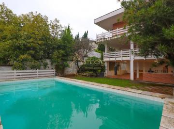 Casa · 800m² · 4 Quartos · 6 Vagas · **Linda Casa no Jardim Leonor - Espaço Gourmet, Piscina, Jardim e Paisagismo**