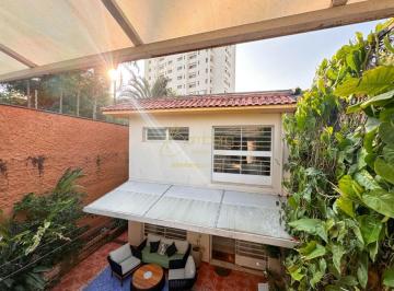Casa · 220m² · 3 Quartos · 2 Vagas · Casa com 220m2  3 Quartos, 1 Suite e 4 banheiros 2 Vagas de Garagem Brooklin
