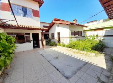Casa · 312m² · 5 Quartos · 4 Vagas · Casa pra reformar e deixar do seu jeitinho.