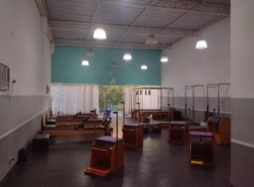 Comercial · 490m² · 18 Vagas · Prédio comercial com 490 m² em ZCOR-1