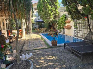 Casa · 520m² · 4 Quartos · 5 Vagas · CASA JARDIM GUEDALA COM 4 SUÍTES, PISCINA