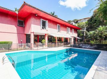 Casa · 800m² · 5 Quartos · 6 Vagas · Casa Morumbi reformada com 5 quartos/dts 3 suites