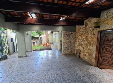 Casa · 188m² · 3 Quartos · 2 Vagas · Casa térrea com piscina e churrasqueira à venda no Campo Grande - 351m² de terreno