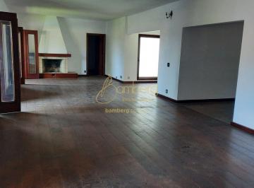 Casa · 300m² · 4 Quartos · 6 Vagas · Casa térrea com ambientes amplos na parte alta do bolsão de Interlagos