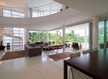 Casa · 660m² · 4 Quartos · 5 Vagas · Magnífica Maison no Jardim Guedala !  Premiada com o Prêmio Nacional de Arquitetura