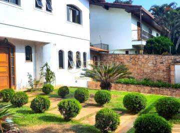 Casa · 411m² · 4 Quartos · 6 Vagas · Casa  no bolsão em rua tranquila e com muito verde
