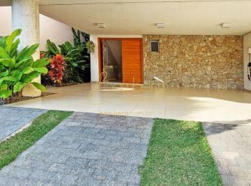 Casa · 296m² · 4 Quartos · 6 Vagas · Casa em condomínio na região do Alto da Boa Vista, em rua sem saída, com piscina, churrasqueira, 4 s