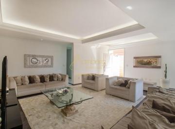 Casa · 320m² · 3 Quartos · 4 Vagas · Casa com 3 Suítes, Piscina e 4 Vagas no Jardim Londrina