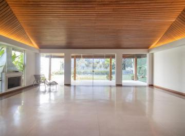Casa · 459m² · 3 Quartos · 6 Vagas · Casa com 3 Suítes e 6 Vagas no Morumbi - Próxima ao Colégio Pio XII