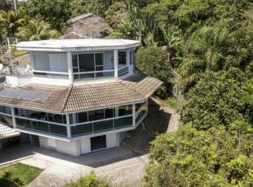 Casa · 171m² · 4 Quartos · 4 Vagas · Casa de Praia em Ubatuba, fantástica com Pier particular e Heliponto.