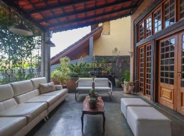 Casa · 450m² · 3 Quartos · 3 Vagas · Casa com 3 Suítes, Espaço Gourmet e 3 Vagas na Vila Inah