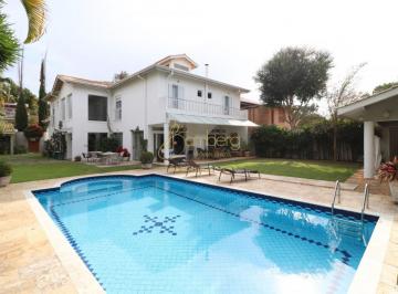 Casa · 515m² · 5 Quartos · 3 Vagas · Casa de Vila, rua fechada com portão, com 515mts, 5 quartos, 3 suítes, 3 vagas, piscina, jardim