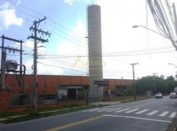 Comercial · 16964m² · 100 Vagas · Complexo de galpões em Alphaville para venda com renda