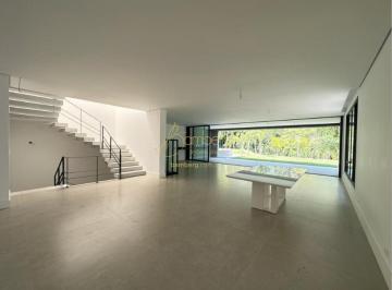 Casa · 829m² · 4 Quartos · 6 Vagas · CONDOMÍNIO ALTO PADRÃO, 4 SUÍTES, 6 VAGAS, IMENSO JARDIM,  SEGURANÇA E TRANQUILIDADE