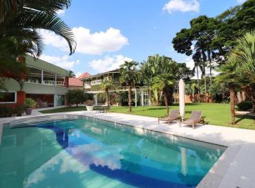 Casa · 1100m² · 4 Quartos · 6 Vagas · Casa cinematográfica negocio para investidor vende alugada.