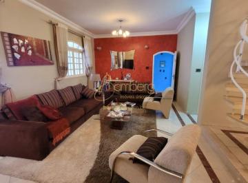 Casa · 402m² · 4 Quartos · 3 Vagas · Sobrado espaçoso e versátil ideal para sua família