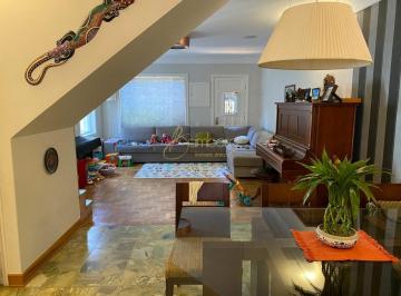 Casa · 300m² · 4 Quartos · 4 Vagas · Casa Reformada e Tecnológica no Brooklin - 4 Quartos , 2 Suítes, Academia, Cinema e Muito Mais!