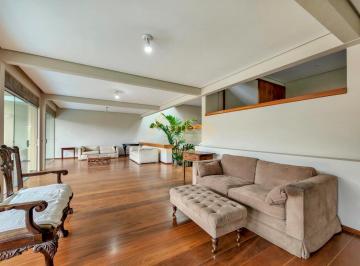 Casa · 730m² · 5 Quartos · 8 Vagas · Residência de altíssimo padrão em rua fechada !!!