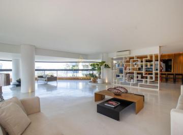 Apartamento · 450m² · 4 Quartos · 5 Vagas · Apartamento no Panamby com vista indevassável, 4 quartos/4 suítes em 450 m2!