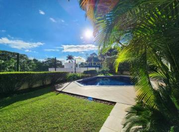 Casa · 630m² · 3 Quartos · 4 Vagas · Jardim Guedala Elegante Residência Clássica no Morumbi