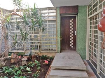 Casa · 360m² · 3 Quartos · 6 Vagas · Casa no Planalto Paulista com 900m² de terreno com 3 quartos e 6 vagas.