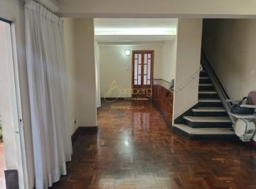 Casa · 180m² · 3 Quartos · 1 Vaga · Sobrado Residêncial ou Comercial bem localizado!
