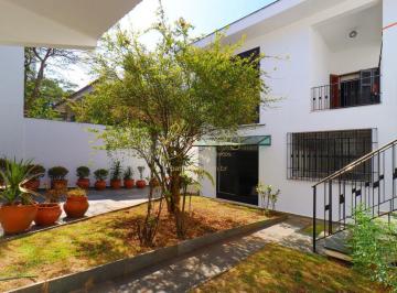 Casa · 400m² · 5 Quartos · 8 Vagas · Estritamente Residencial, no Alto da Boa Vista !