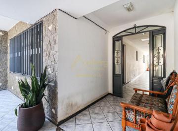 Casa · 147m² · 3 Quartos · 2 Vagas · CASA COM 3 DORMITÓTIOS ( 1 SUÍTE)  ,  EXCELENTE LOCALIZAÇÃO PROXIMO DAS MELHORES ESCOLAS DO BAIRRO!!